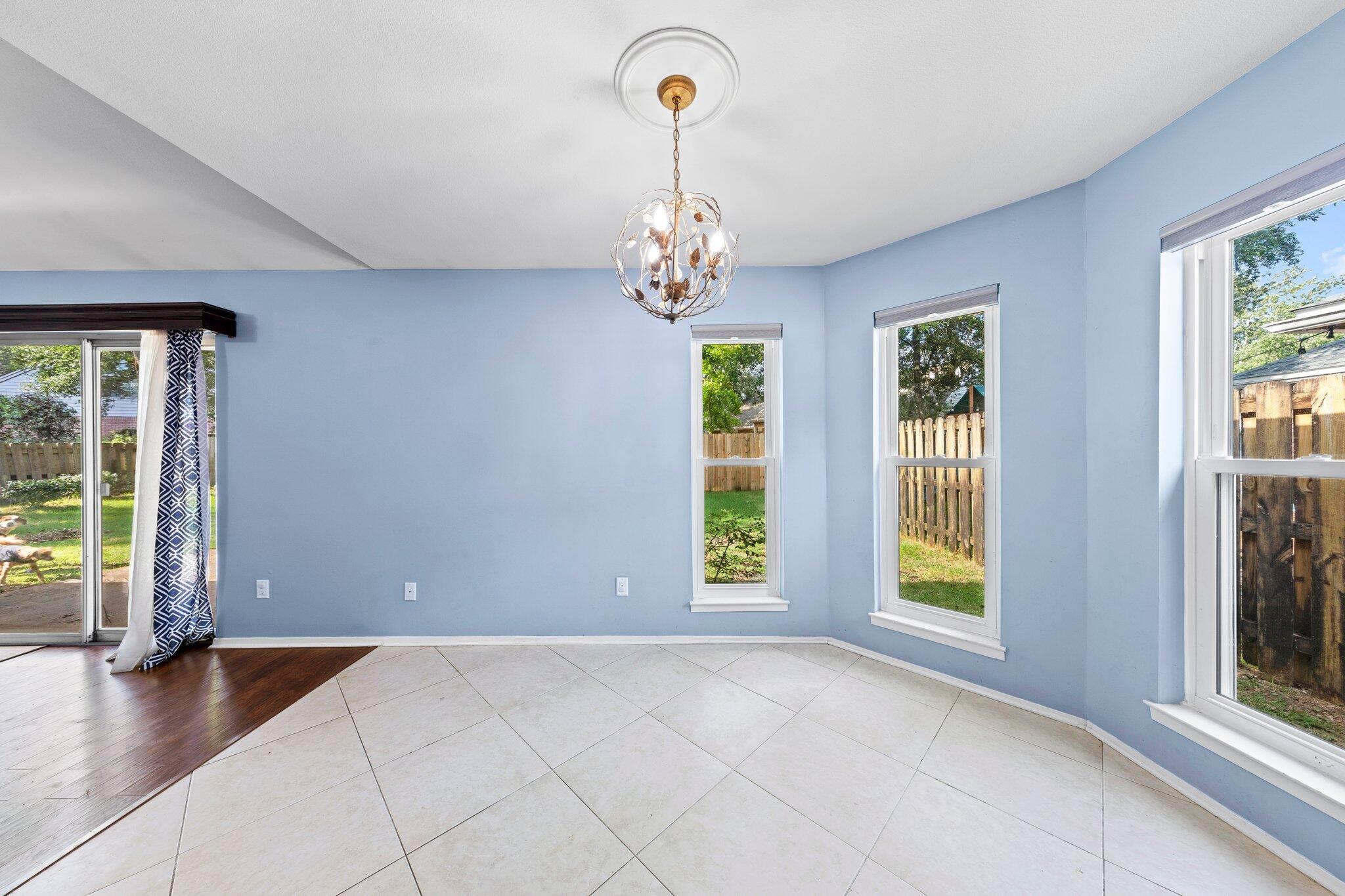 PARKWOOD LANE BLUEWATER BAY - Residential Lease