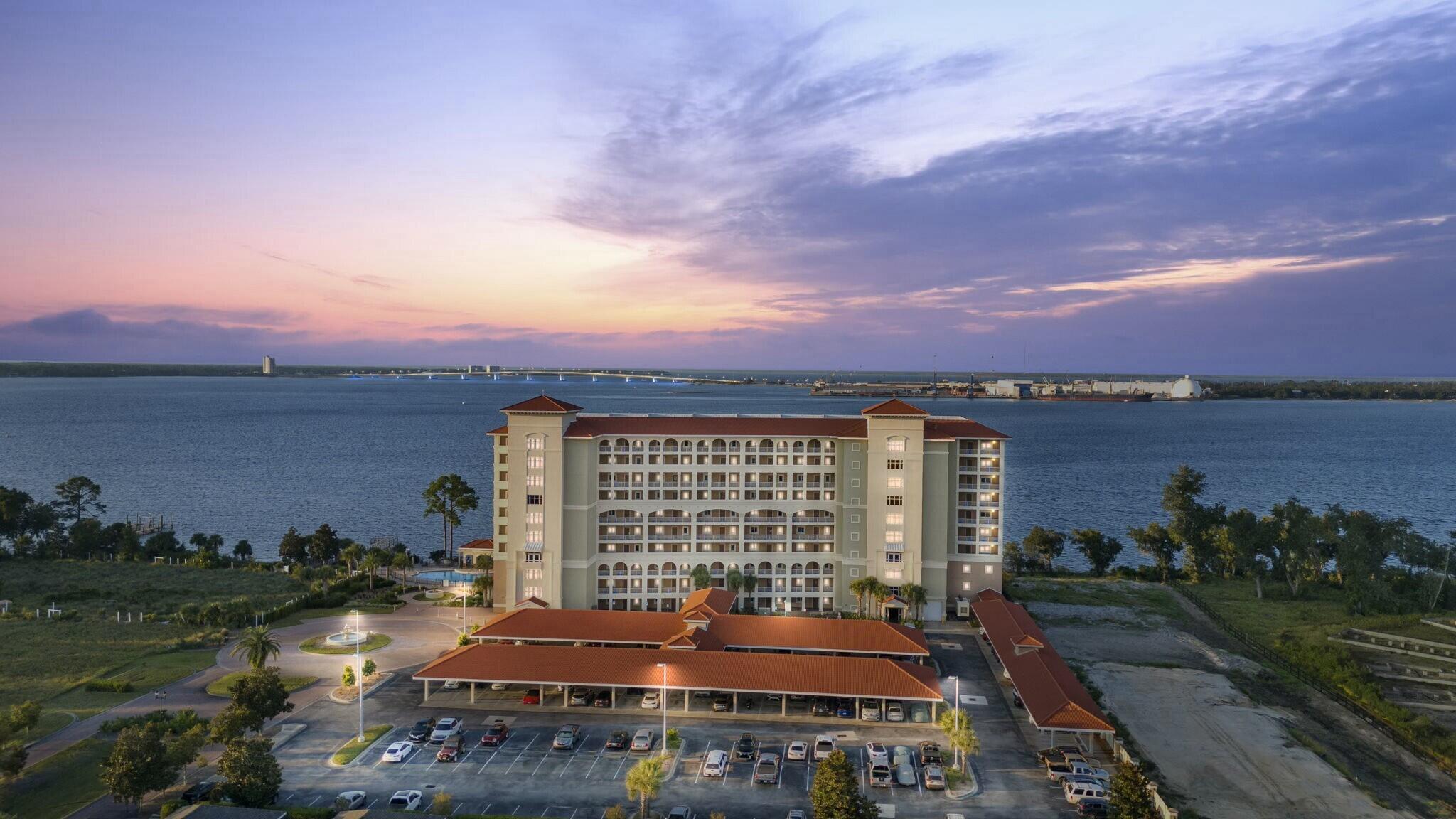 Magnolia Bay Club - Residential