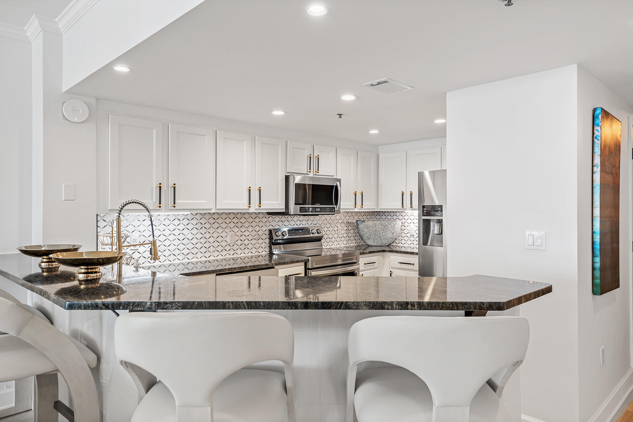 JADE EAST TOWERS CONDO - Residential