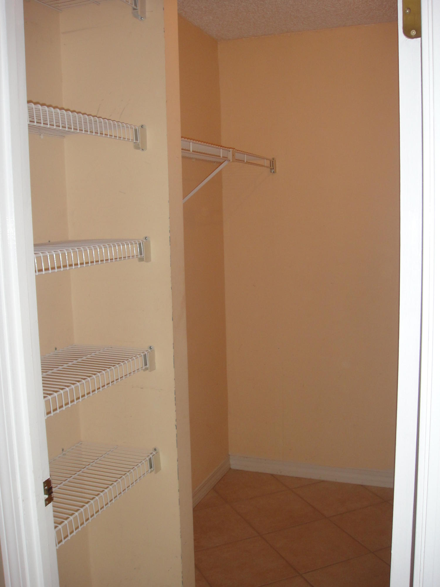 DESTIN TOWERS CONDO - Residential