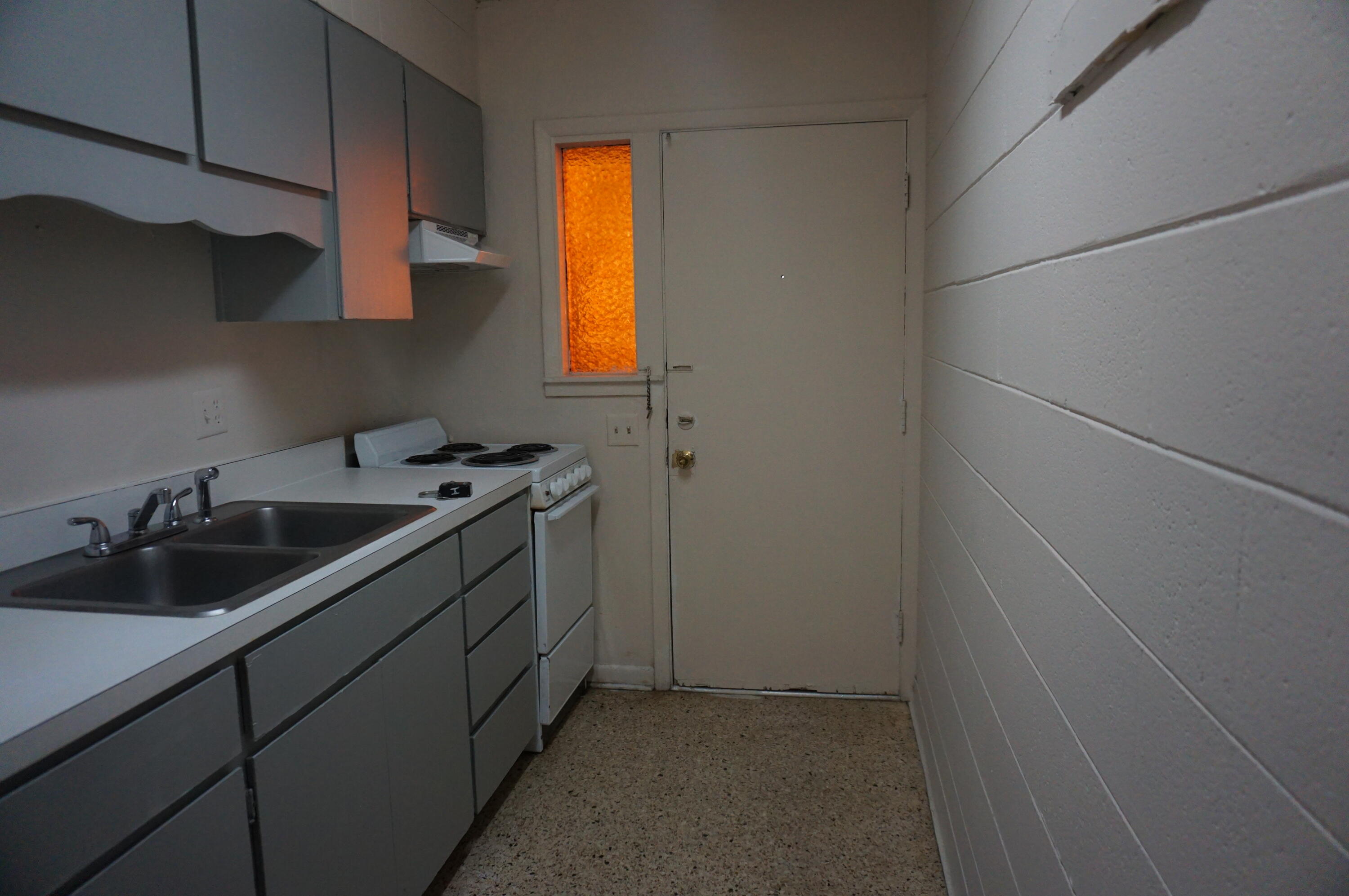PORT DIXIE - Residential Lease