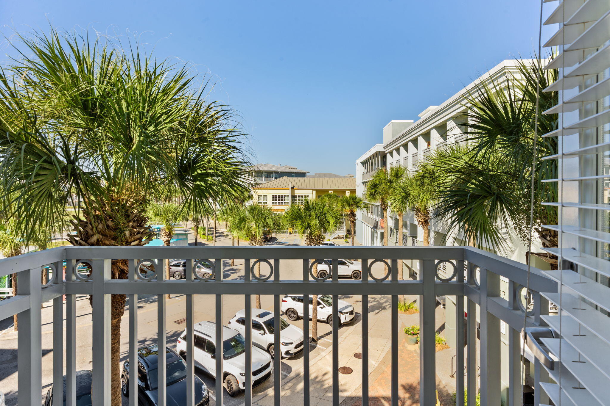 INN AT GULF PLACE - Residential