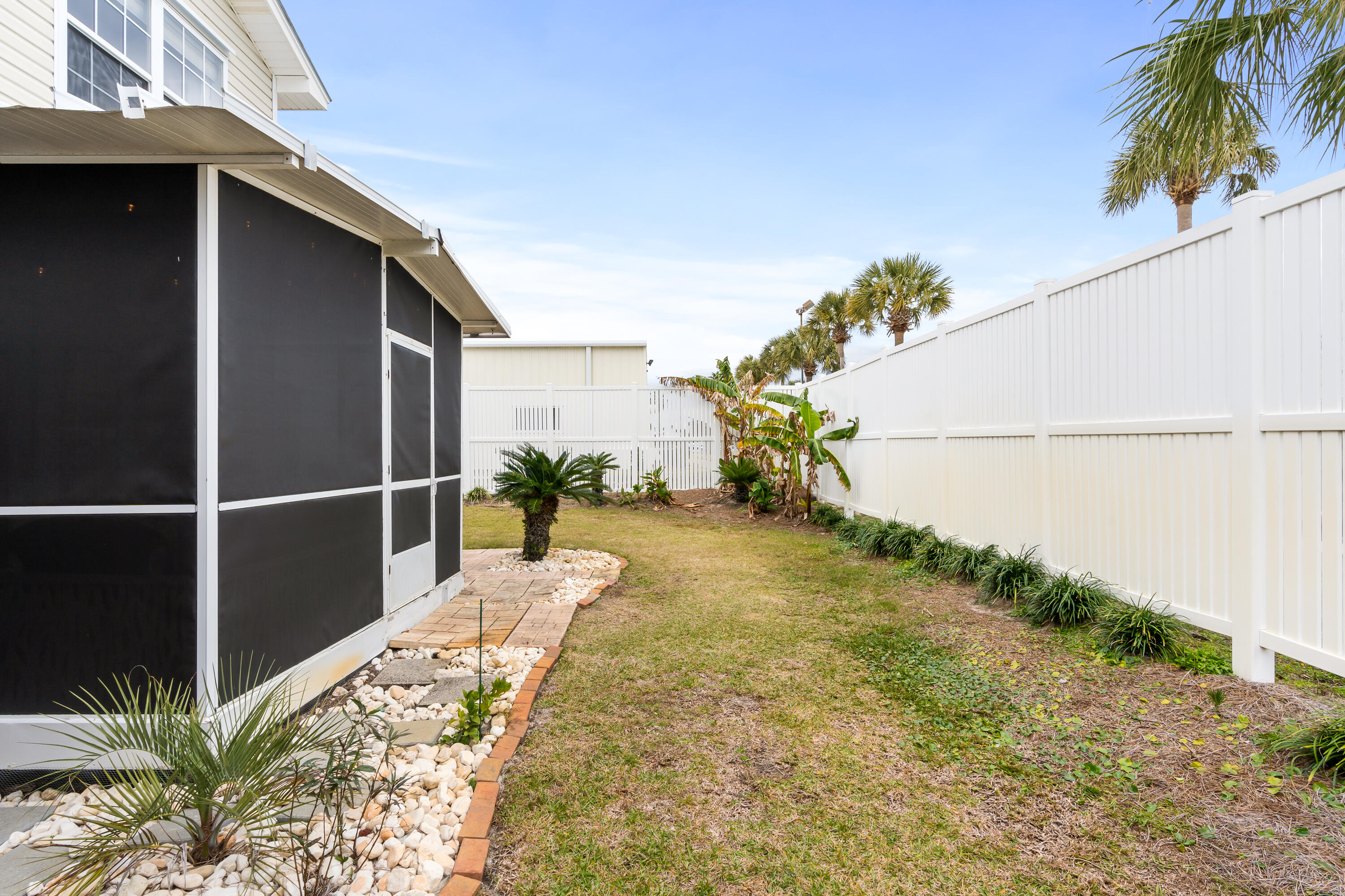 SUMMERLAKE T/H - Residential