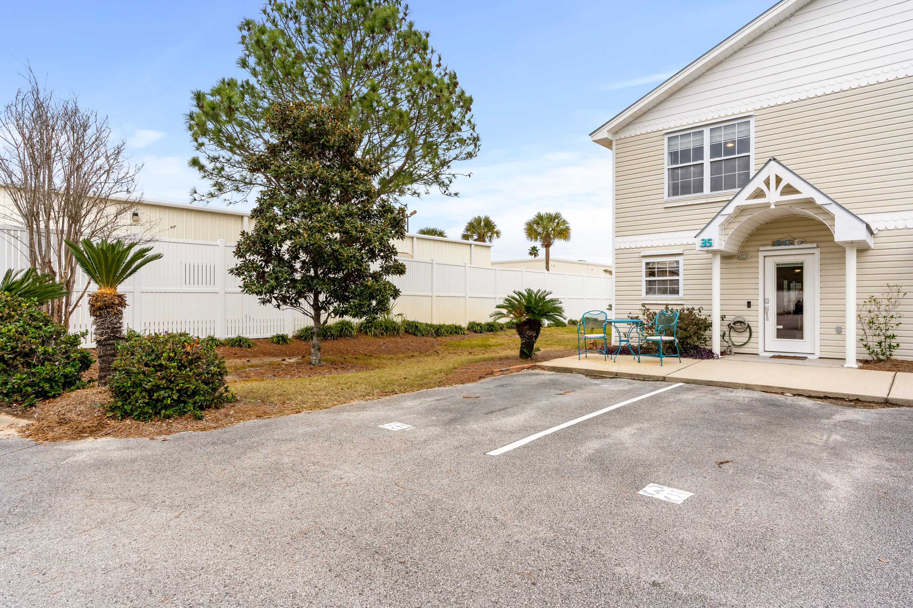 SUMMERLAKE T/H - Residential