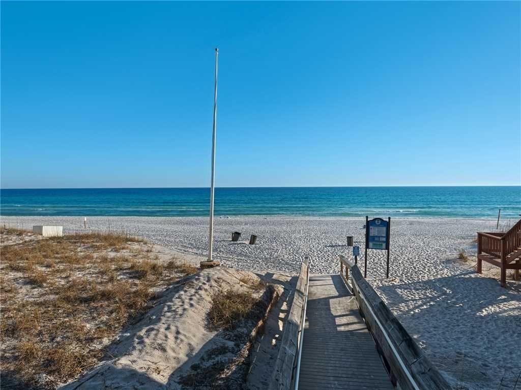 CRYSTAL BEACH COTTAGES - Residential