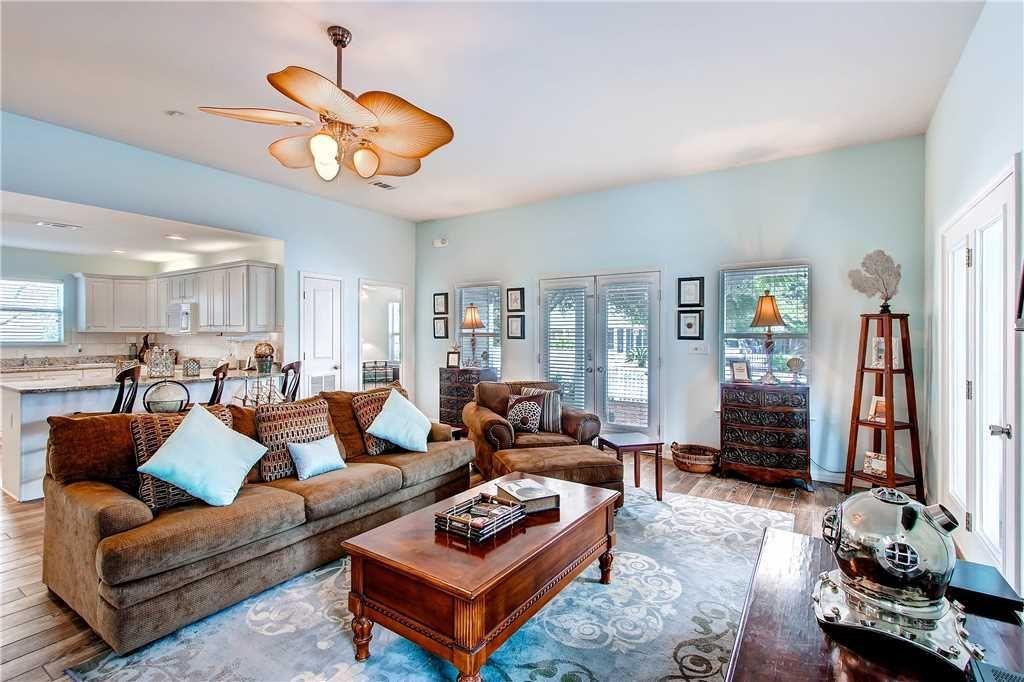 CRYSTAL BEACH COTTAGES - Residential