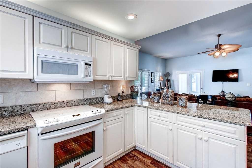 CRYSTAL BEACH COTTAGES - Residential