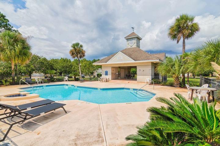 PARKER'S LANDING - Residential Lease