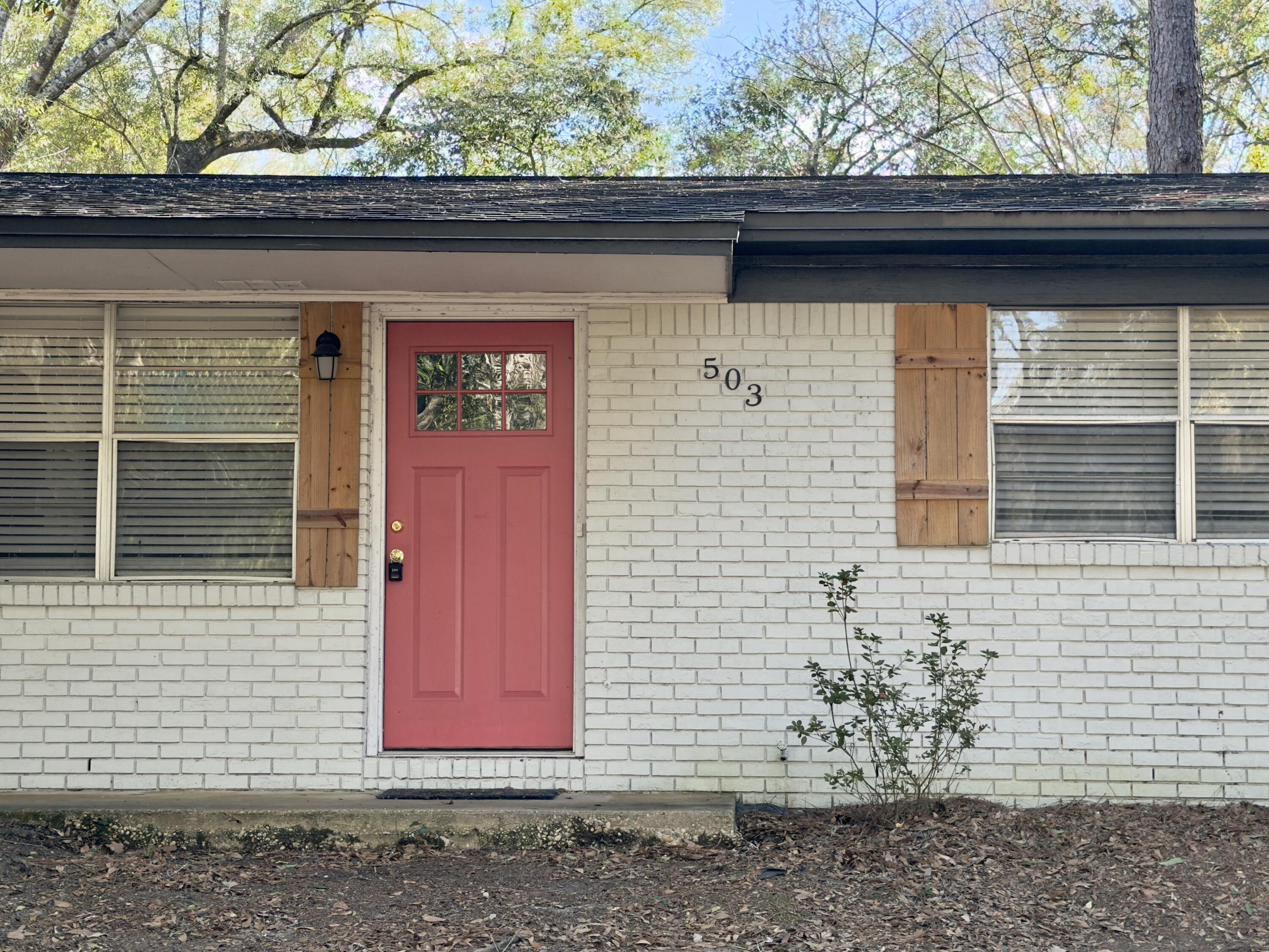 TALL PINES - Residential