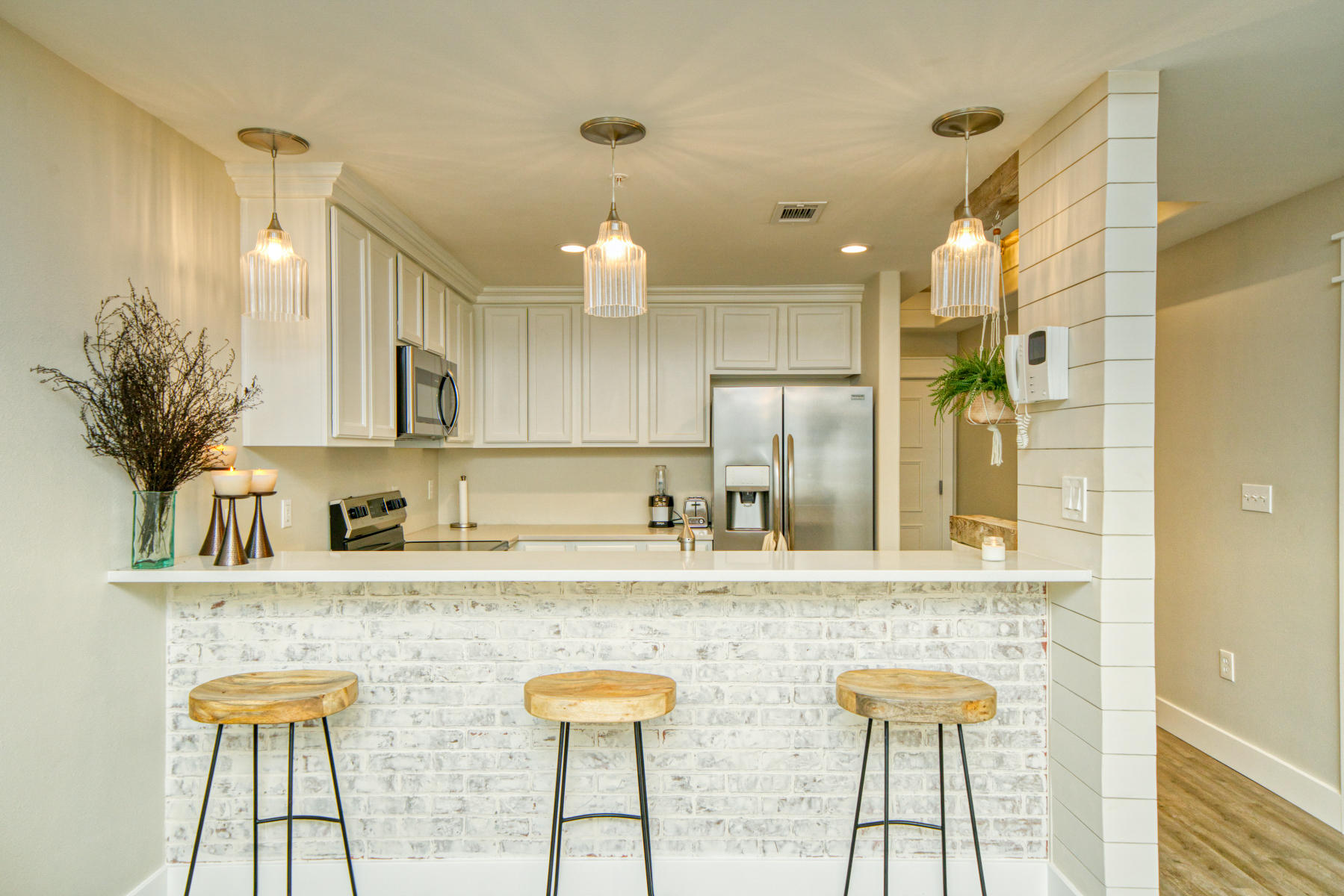 Old Bay Village Condo - Residential