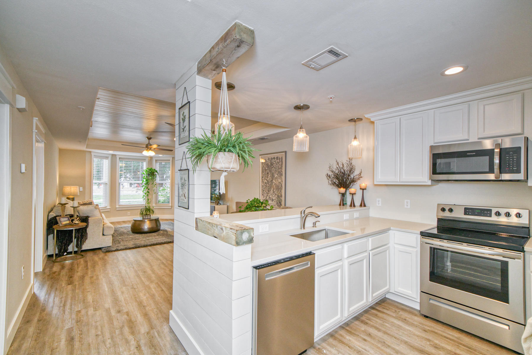 Old Bay Village Condo - Residential