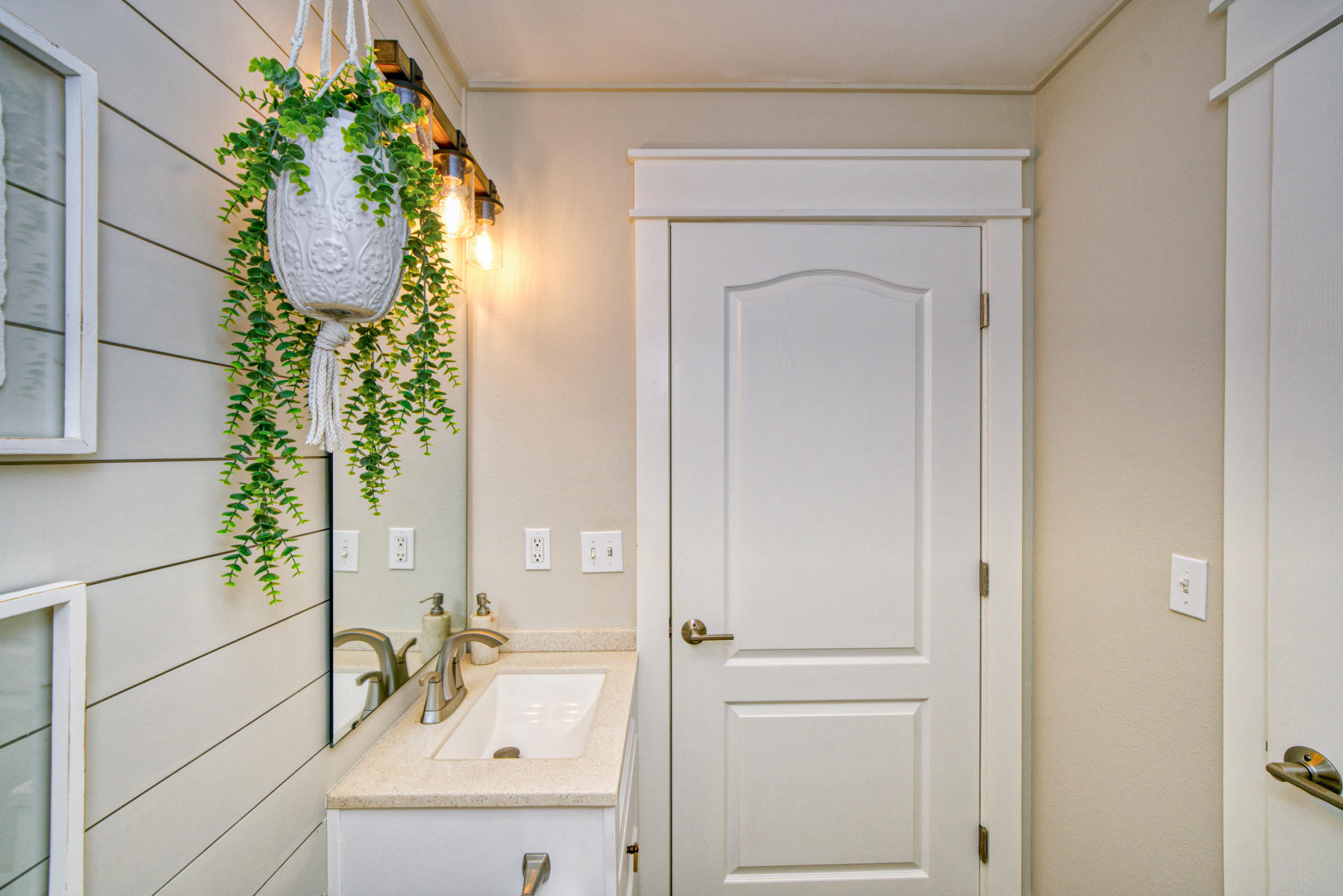Old Bay Village Condo - Residential