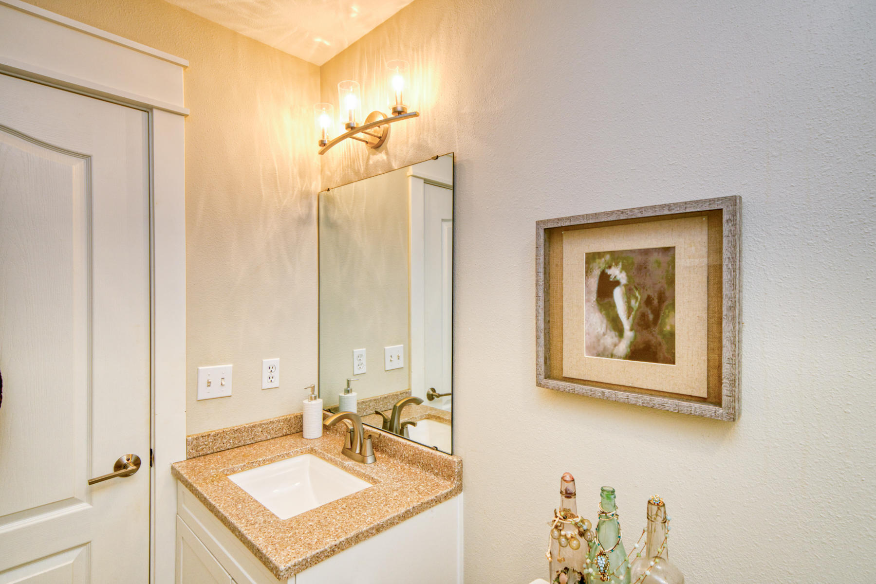Old Bay Village Condo - Residential