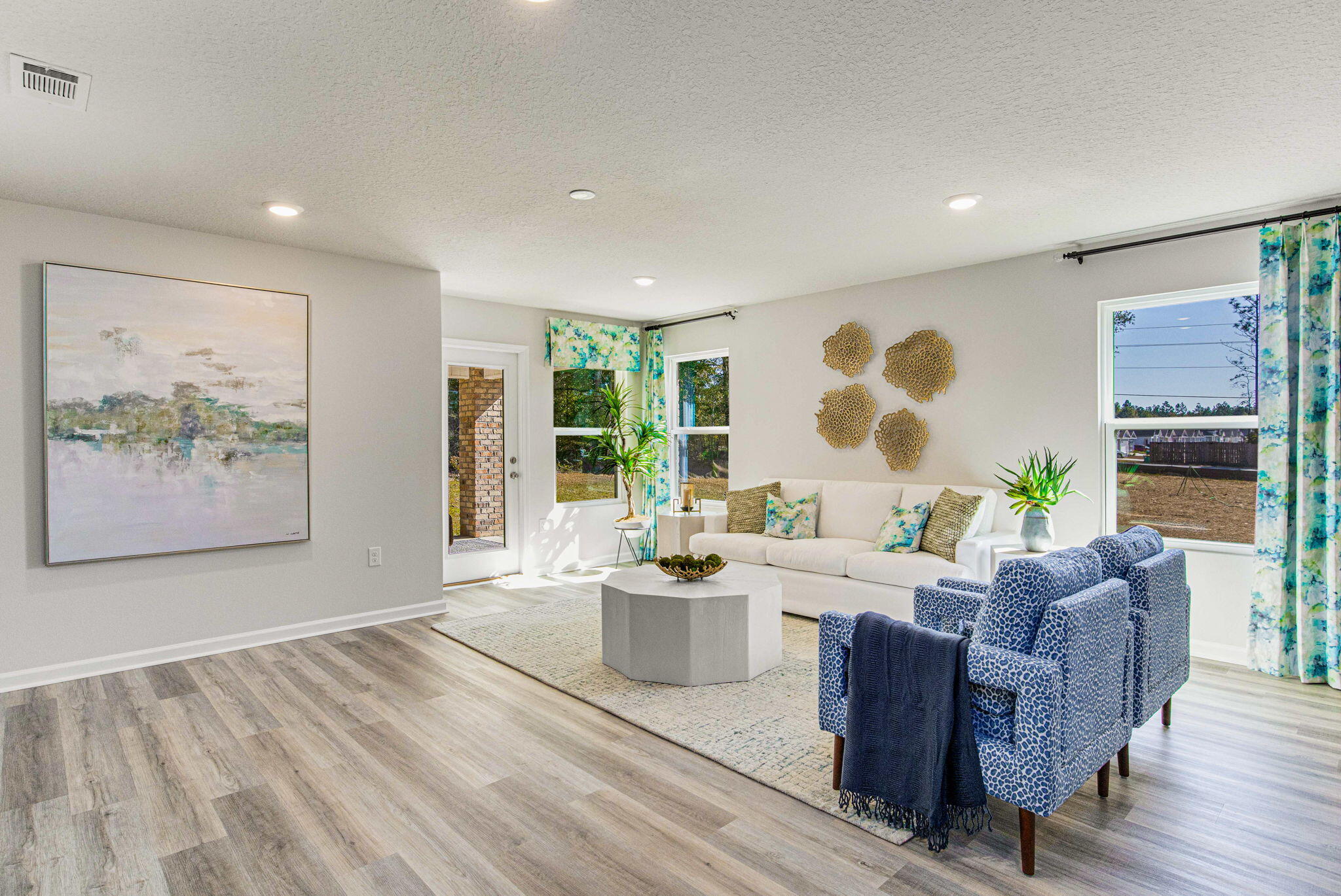 PLANTATION WOODS - Residential