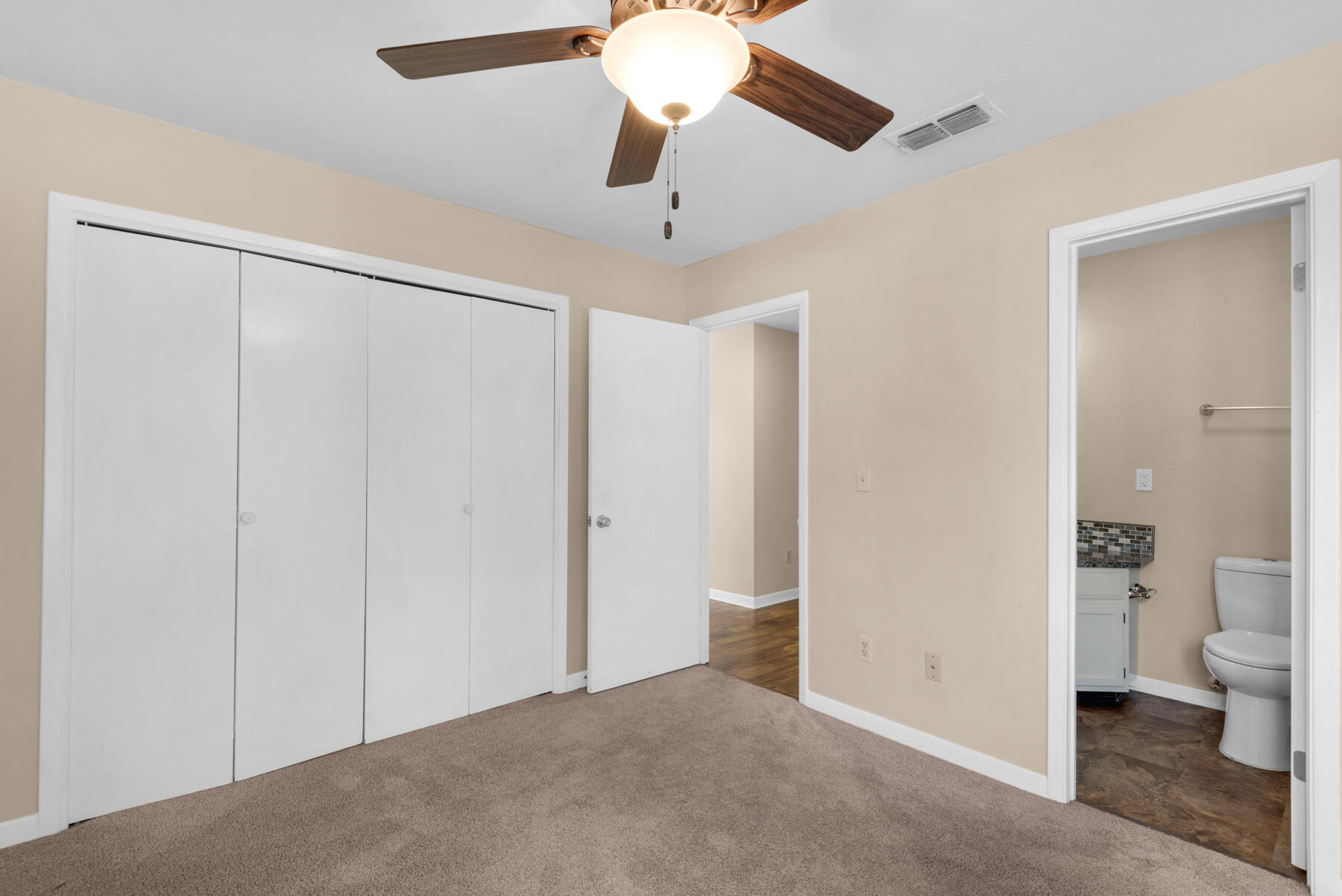 GARDEN OAKS CONDO - Residential Lease