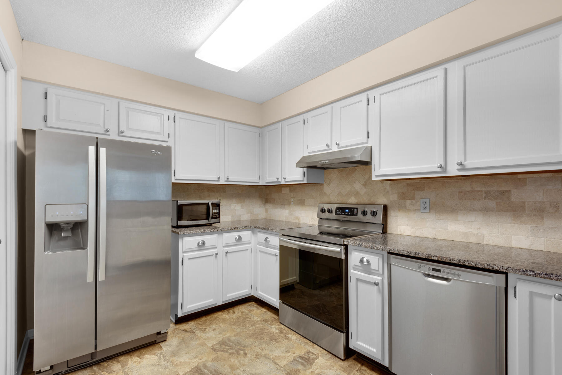 GARDEN OAKS CONDO - Residential Lease