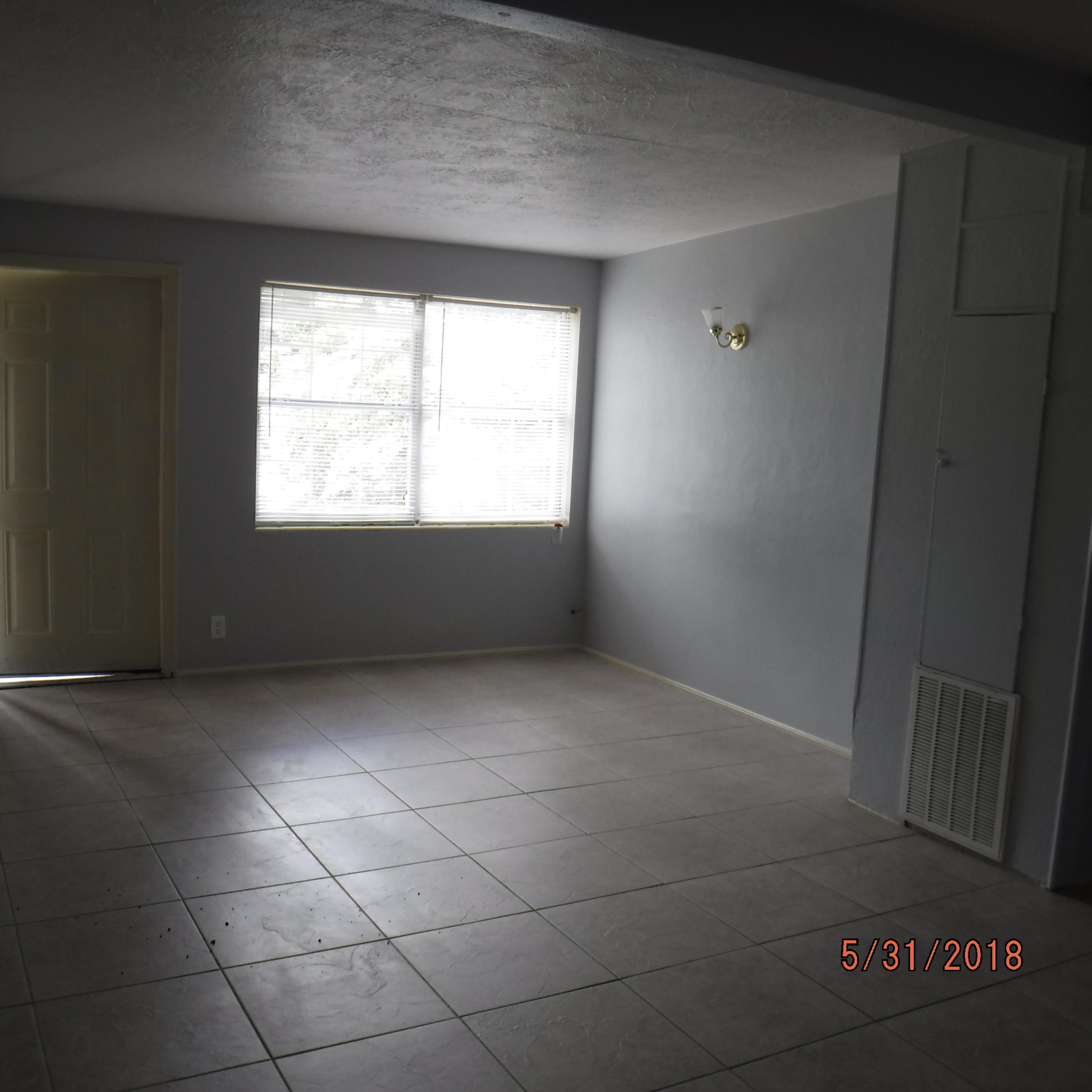 VALPARAISO PINECREST 2 - Residential Lease