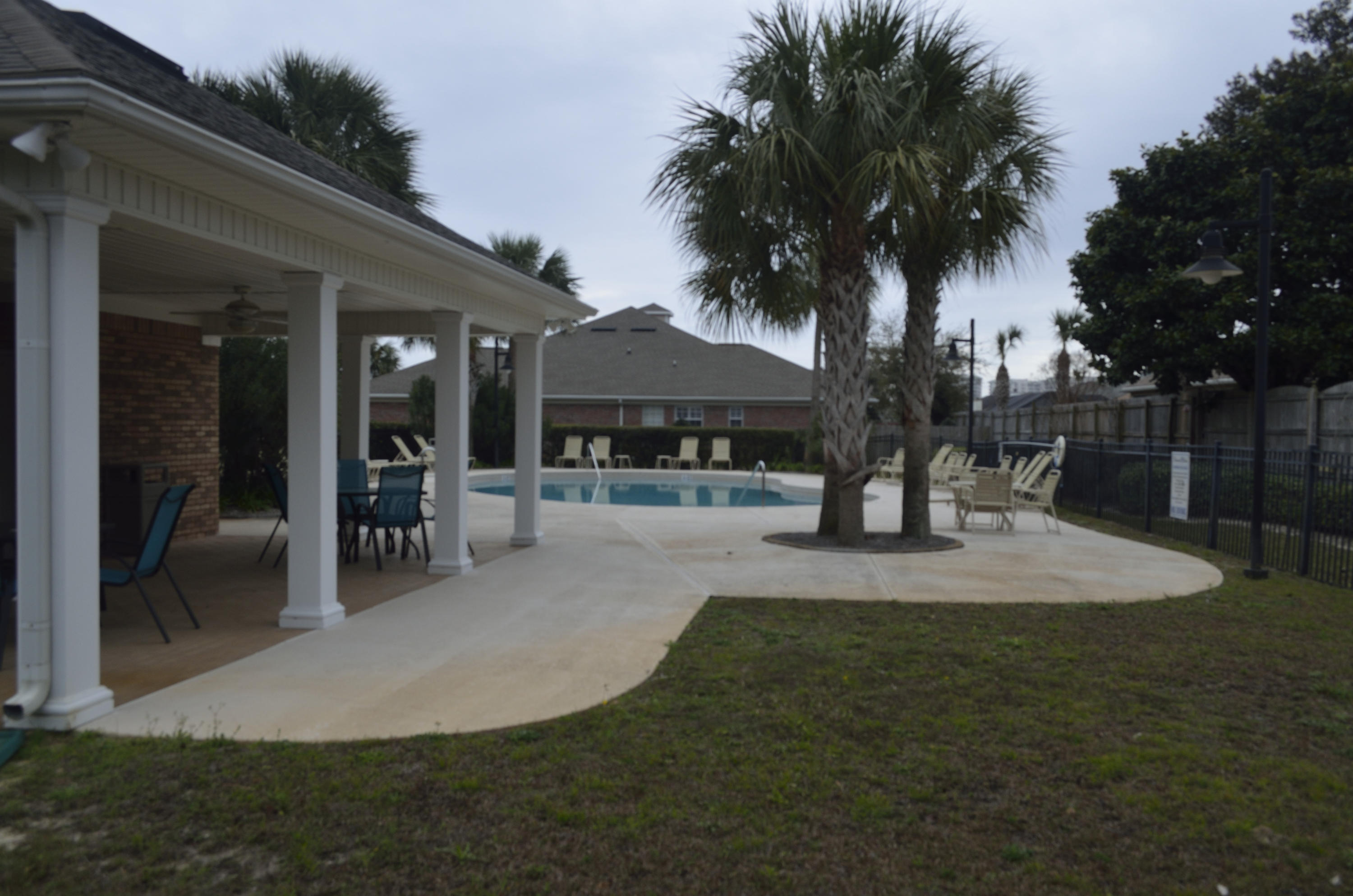 DIAMOND LAKES - Residential