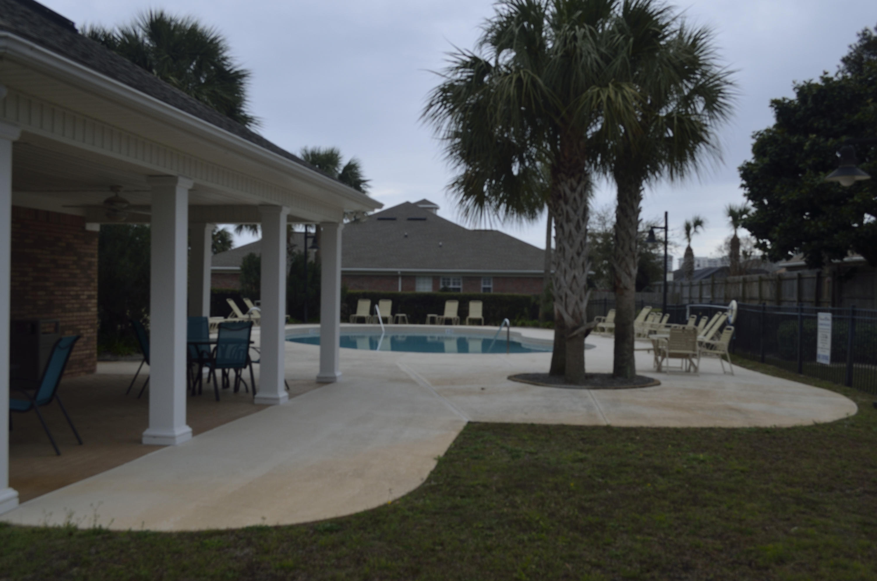 DIAMOND LAKES - Residential