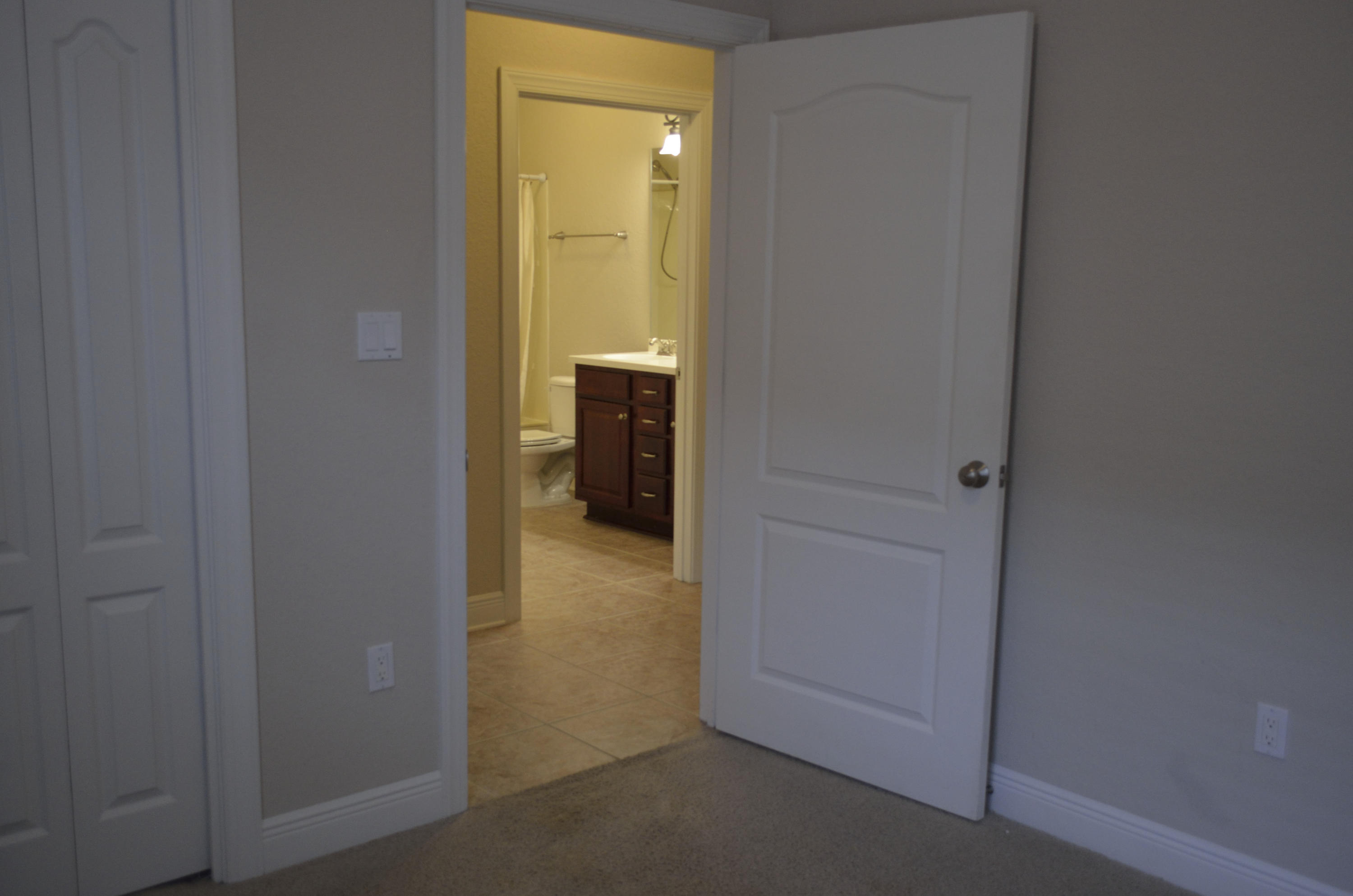 DIAMOND LAKES - Residential