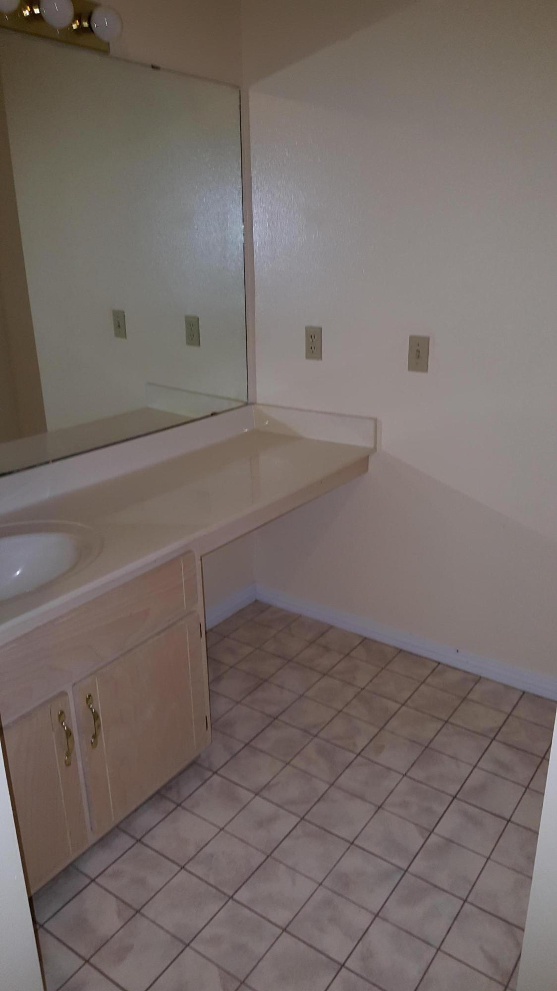 NORTHVIEW ESTATES 3RD ADDN - Residential Lease