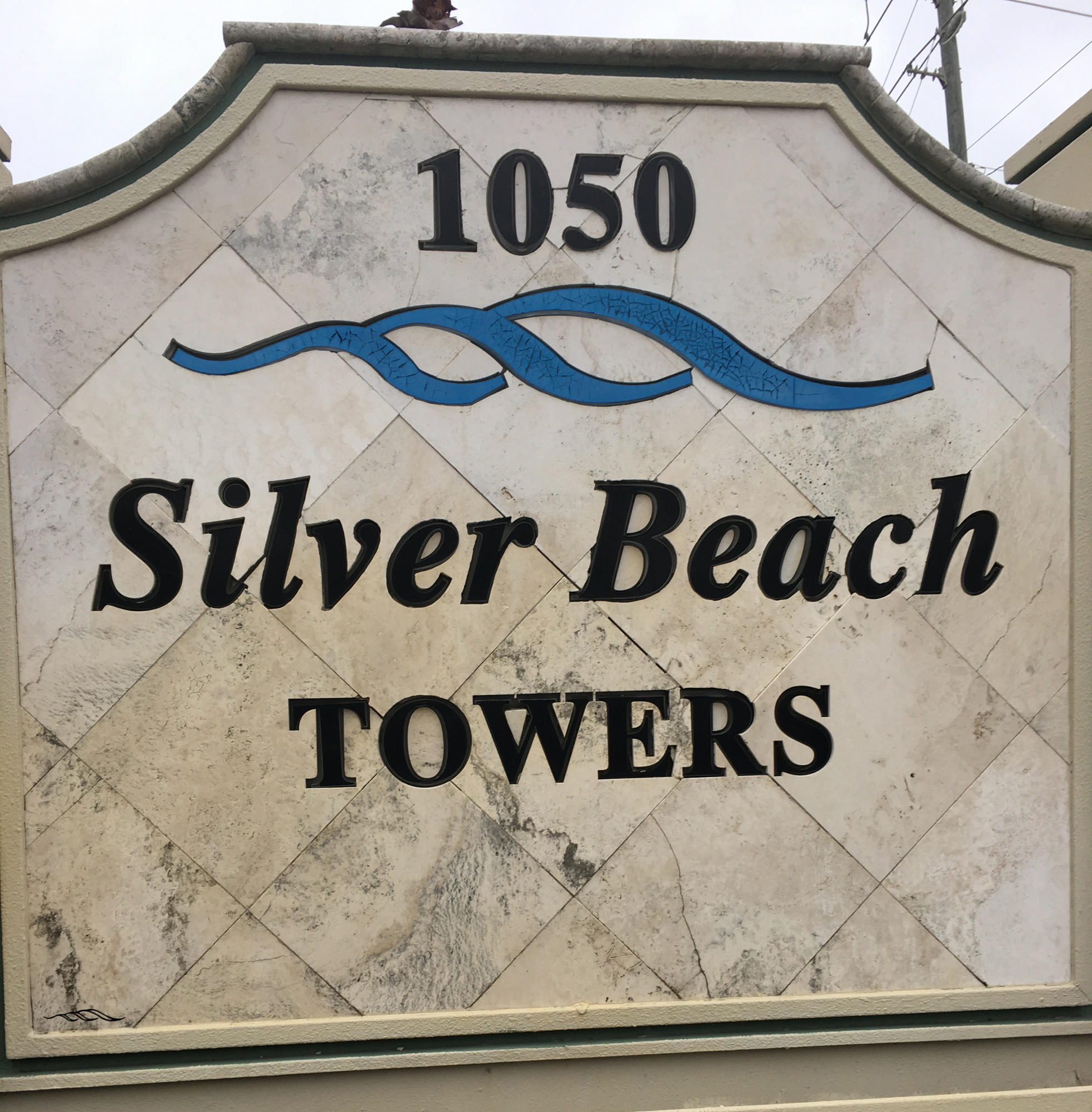 SILVER BEACH TOWERS - Residential