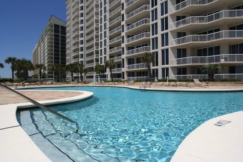 SILVER BEACH TOWERS - Residential