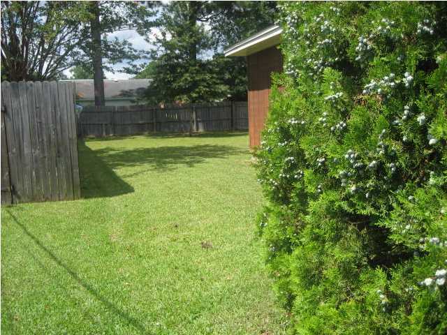 PINE MEADOWS 3RD ADDN - Residential Lease