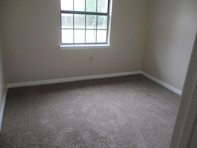 PINE MEADOWS 3RD ADDN - Residential Lease