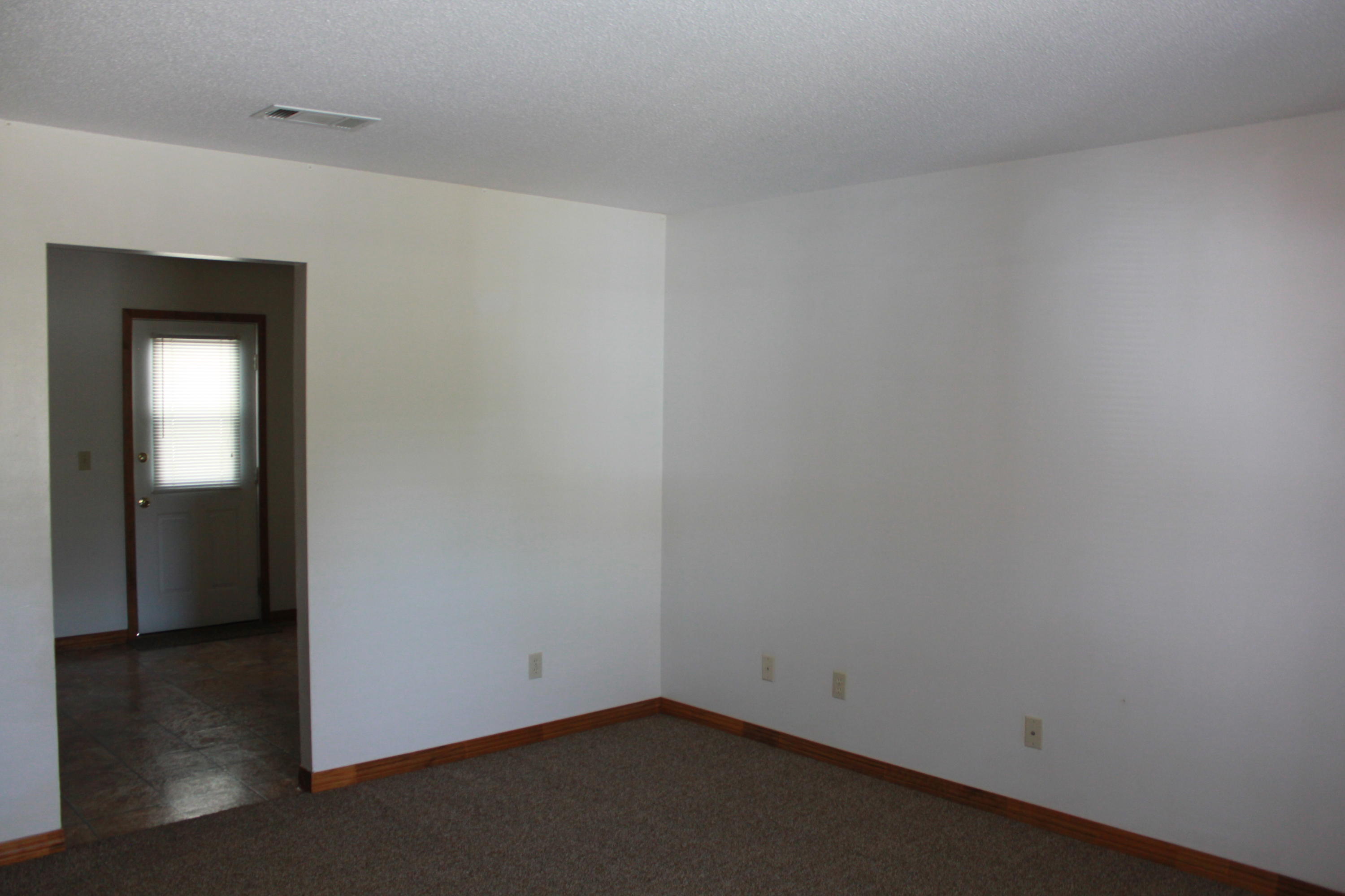 LAUREL OAKS S/D - Residential Lease