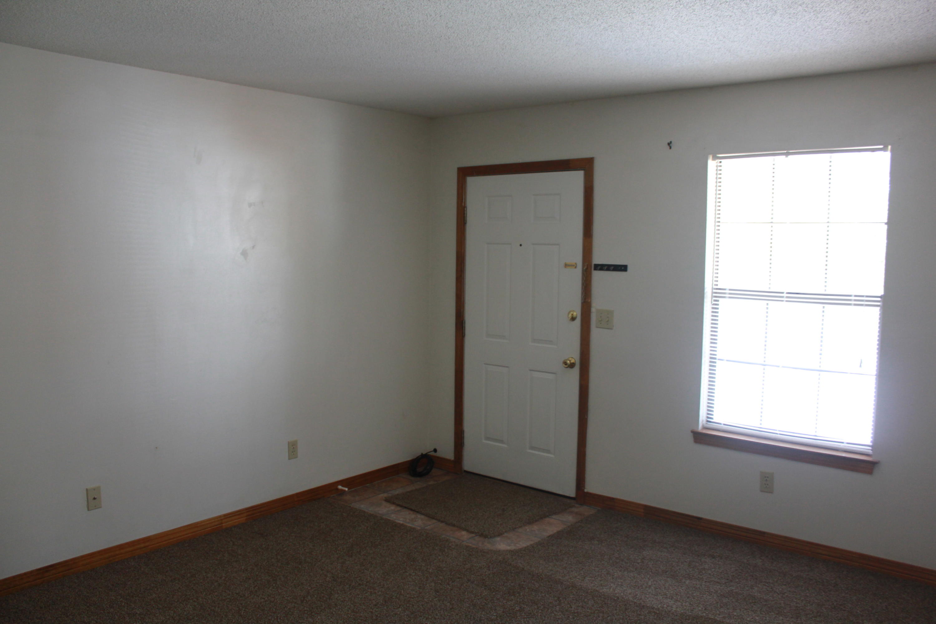 LAUREL OAKS S/D - Residential Lease