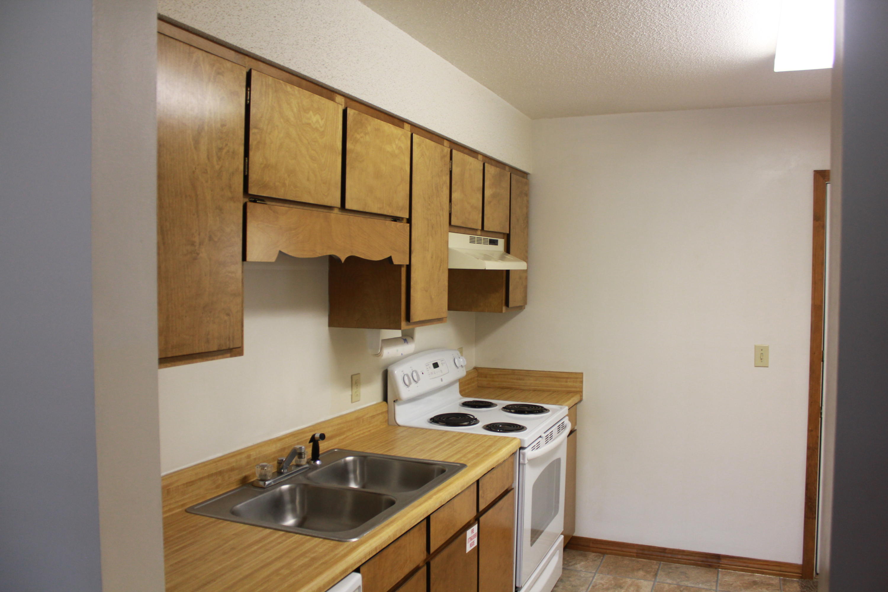 LAUREL OAKS S/D - Residential Lease