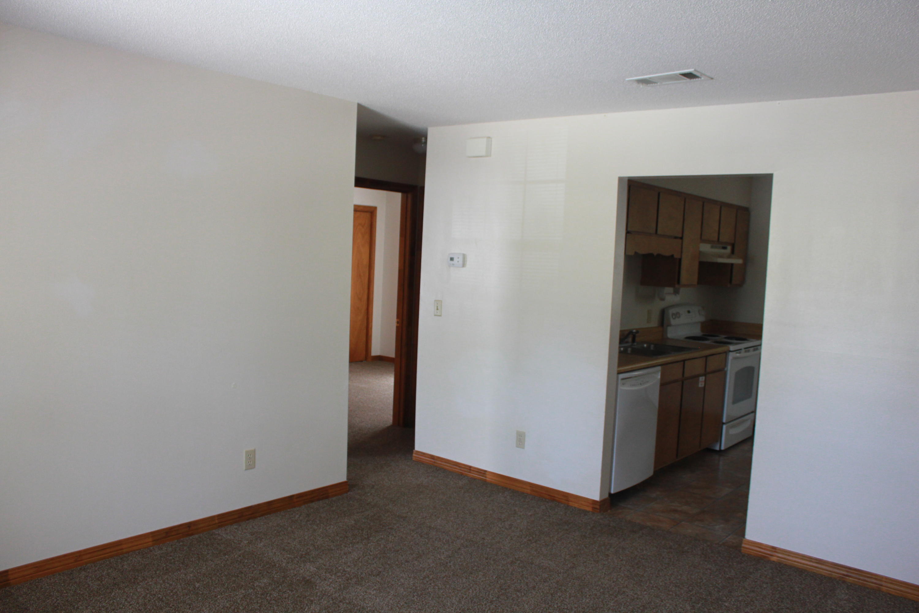 LAUREL OAKS S/D - Residential Lease