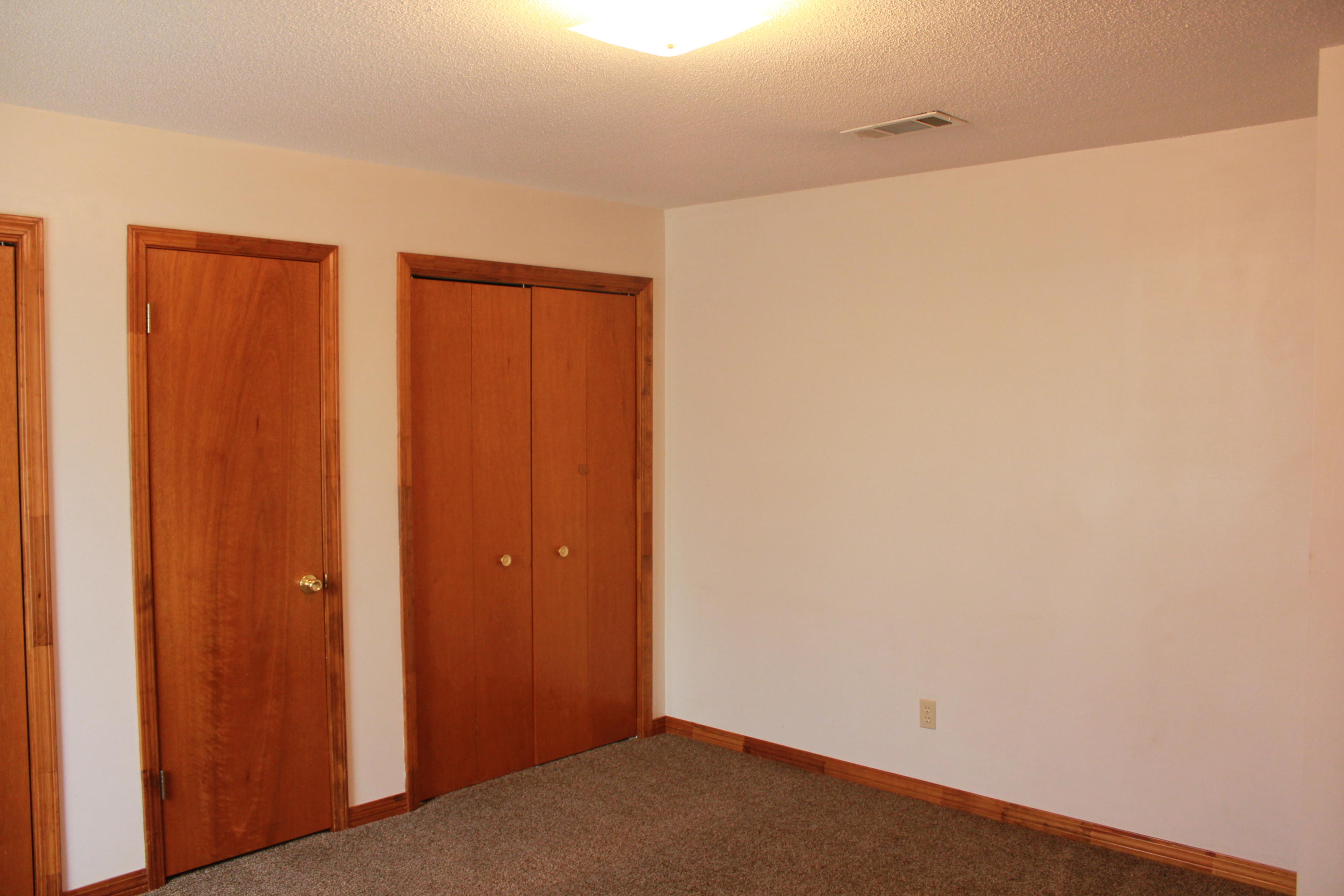LAUREL OAKS S/D - Residential Lease