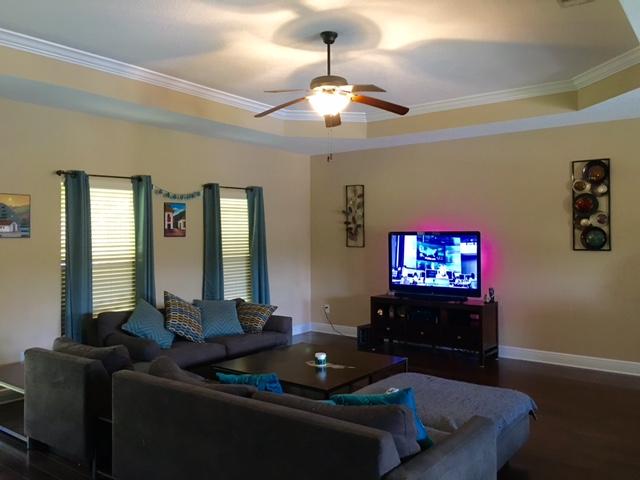 ZARCHARY ESTATES - Residential Lease