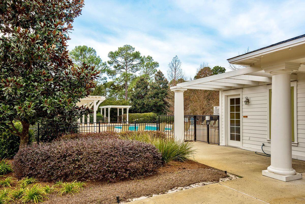LAUREL GROVE - Residential