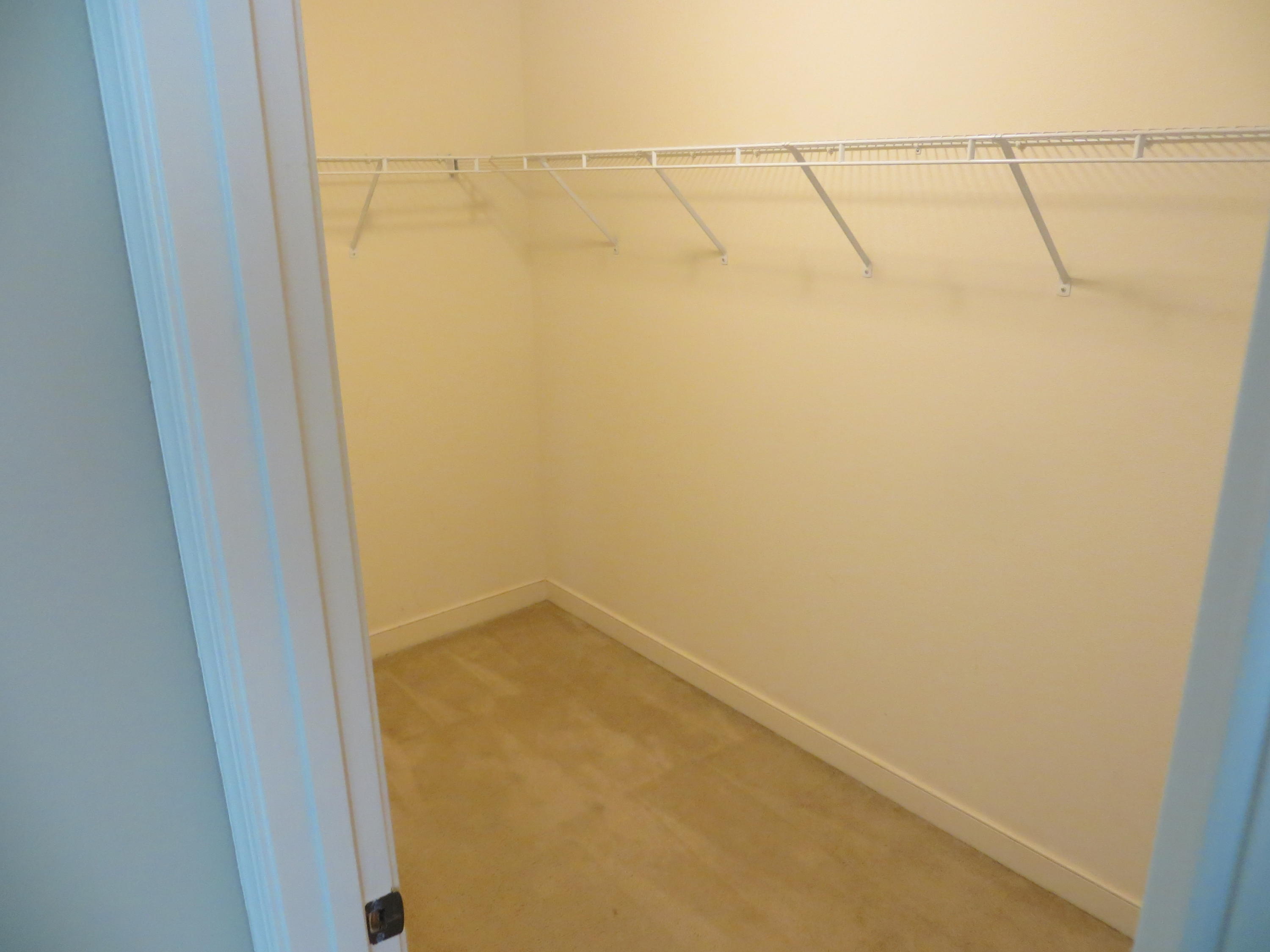 TWIN LAKES TOWNHOMES PH 2 - Residential Lease