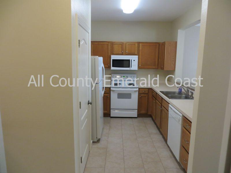 TWIN LAKES TOWNHOMES PH 2 - Residential Lease