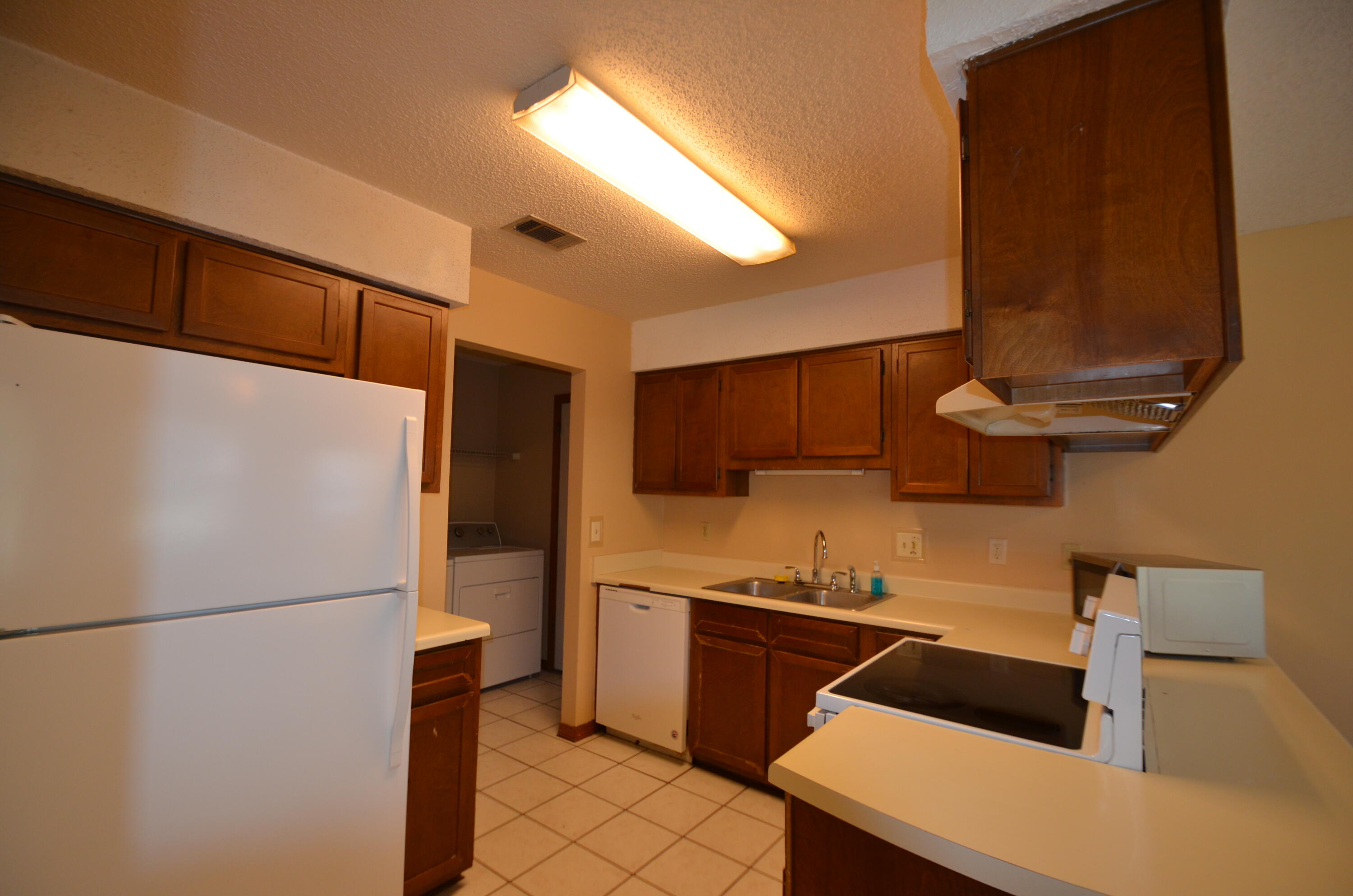 SOUTHVIEW ESTATES PH 2 - Residential Lease