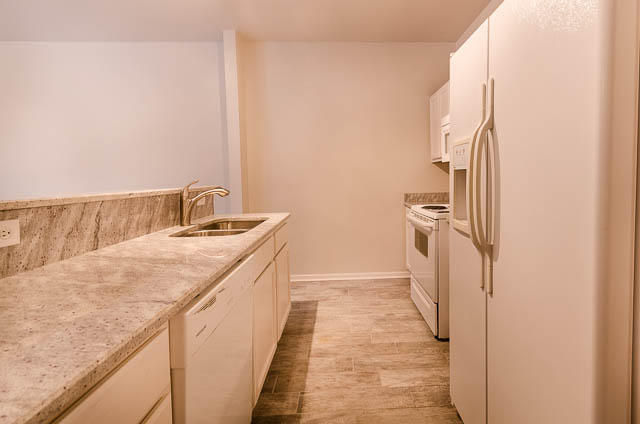 QUAIL LAKE - Residential