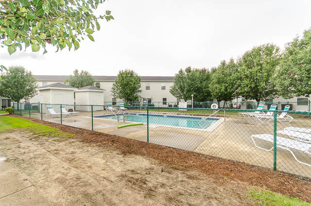 QUAIL LAKE - Residential