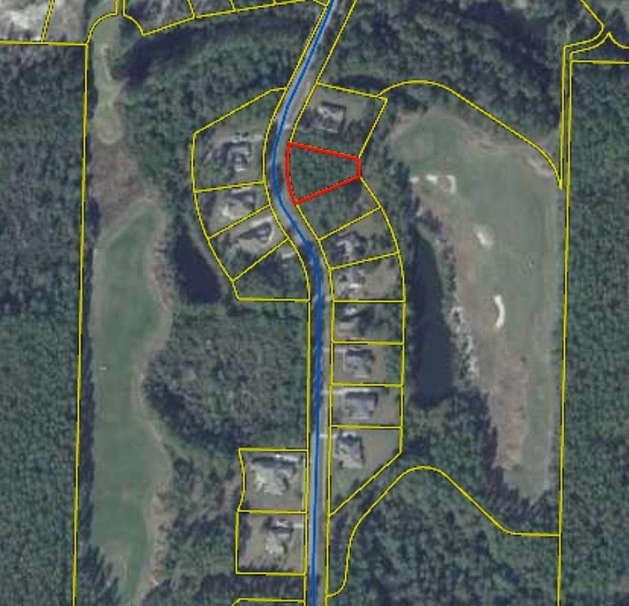 Beautiful lot on the 11th hole in Windswept Estates golf community. Located on the entrance road, This community is located just 5 miles east of Freeport and 30 minutes to the Gulf of Mexico beaches. The amenities include a community pool, clubhouse, tennis courts, basketball courts and nature trails.