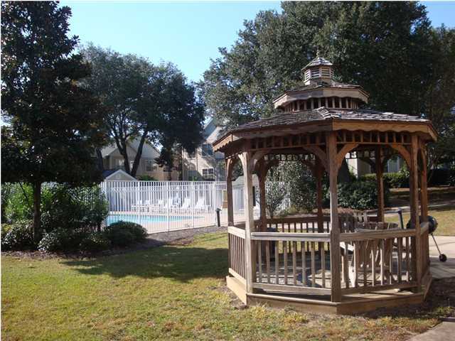THE OAKS AT NICEVILLE - Residential Lease