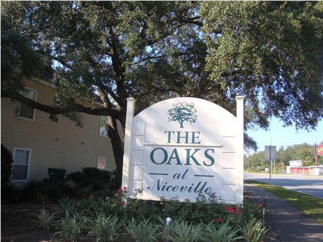 THE OAKS AT NICEVILLE - Residential Lease