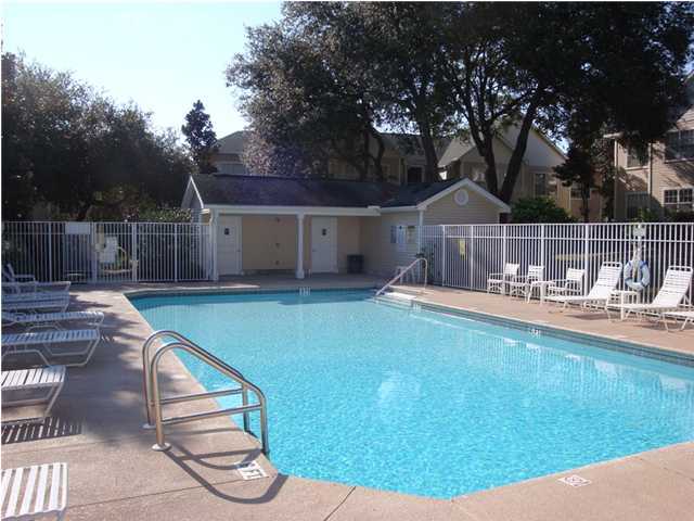 THE OAKS AT NICEVILLE - Residential Lease