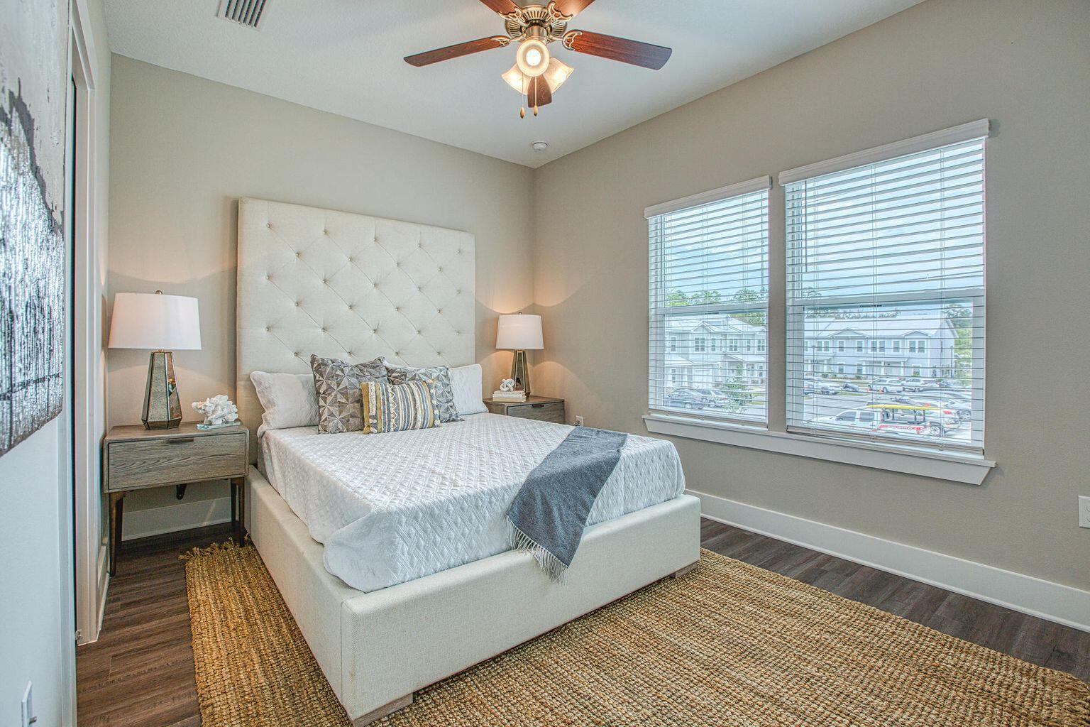 VERANDAS OF FREEPORT, THE - Residential Lease