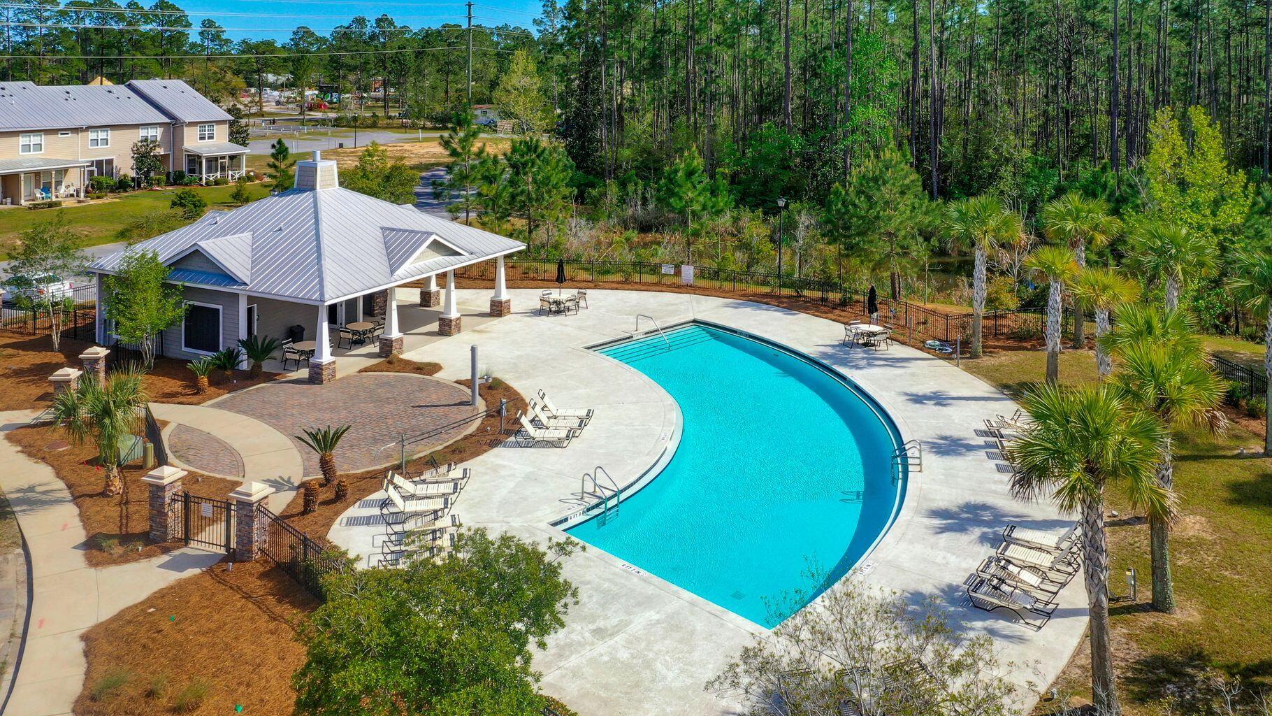 VERANDAS OF FREEPORT, THE - Residential Lease
