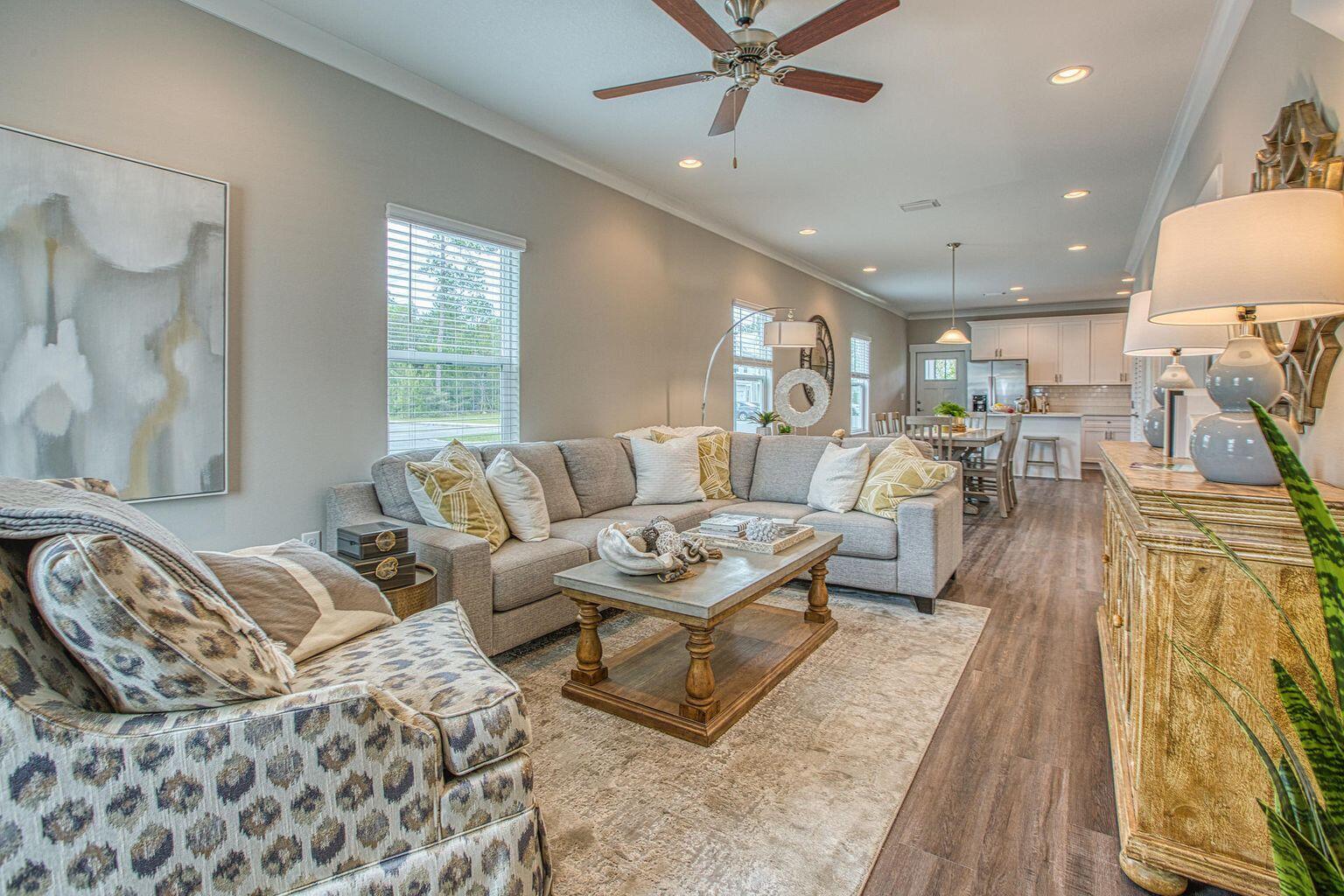 VERANDAS OF FREEPORT, THE - Residential Lease
