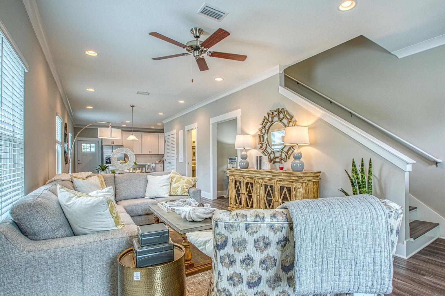 VERANDAS OF FREEPORT, THE - Residential Lease