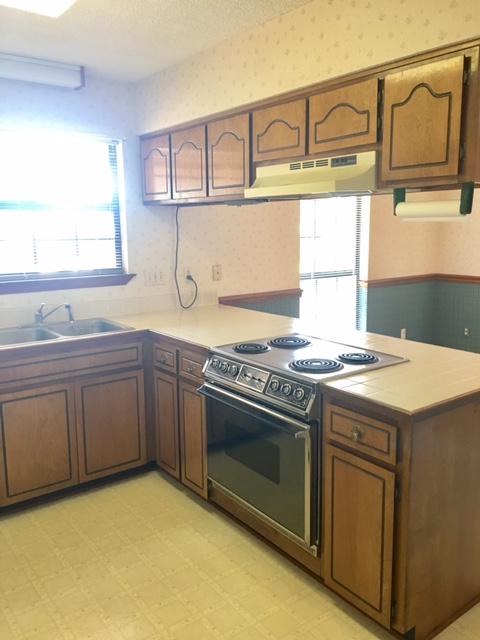 VALPARAISO PINECREST 5 - Residential Lease
